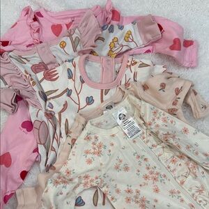 Baby girl 5 outfits Adorable Pink and Cream Floral Footies nwot Carter, Disney